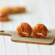 Food Earrings - Croissant Earrings