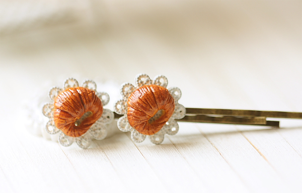 Miniature Food Jewelry - Butter Croissant Hair Bobby Pin