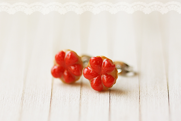 Food Jewelry - Strawberry Tarts Food Earrings